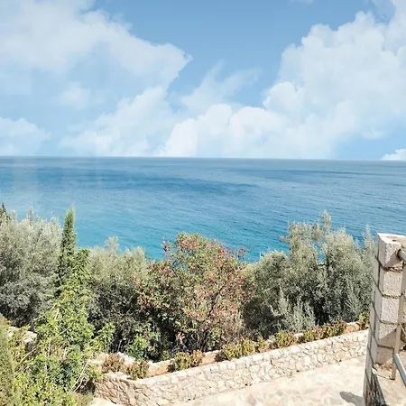 On Arcadian Coast Near Kissakas בית נופש Pera Melana